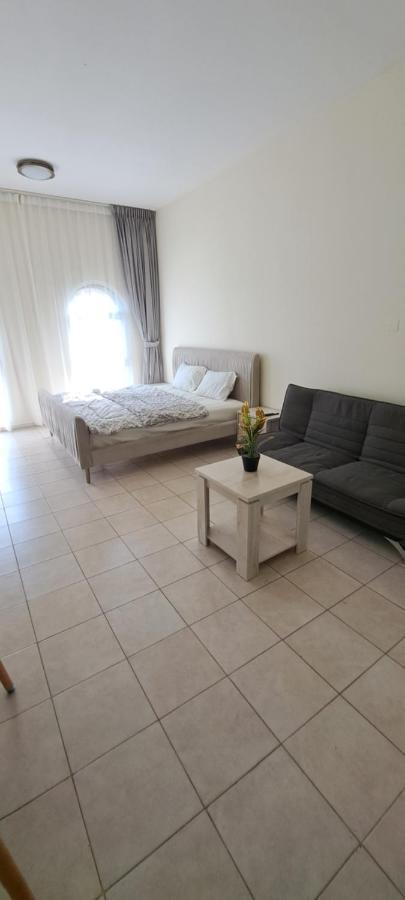 Dg83 Studio Flat, Close To The Gardens Metro Station 5 Min Walkable Apartment Dubai Exterior photo